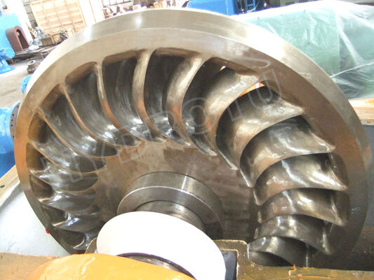 Edelstahl 0Cr13Ni4Mo Runner Turgo Wasserkraftanlage 100KW 2000KW Nennleistung Impulsewasserkraftanlage
